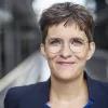 Ann Lührmann blickt in die Kamera