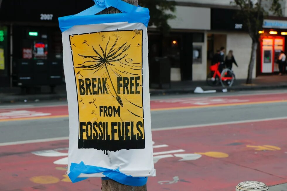 Break free from fossil fuels Break free from fossil fuels